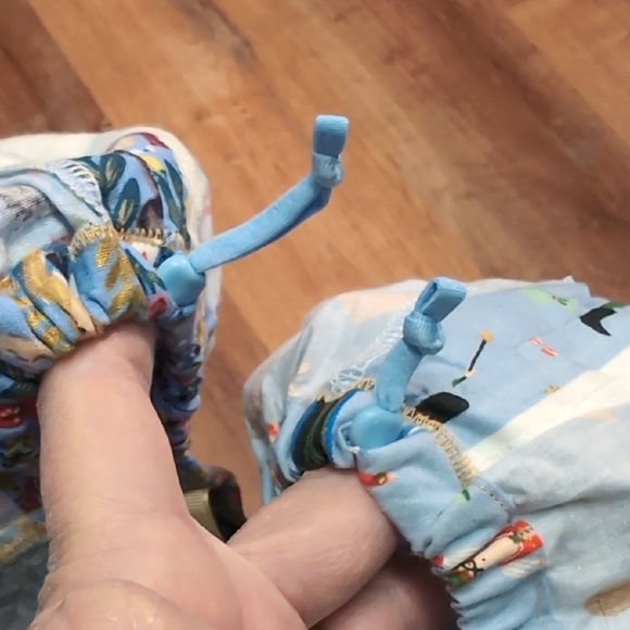 2 Colorful Scrub Caps With Drawstring And Grossgrain Ribbon Tie - Picture 3 of 5